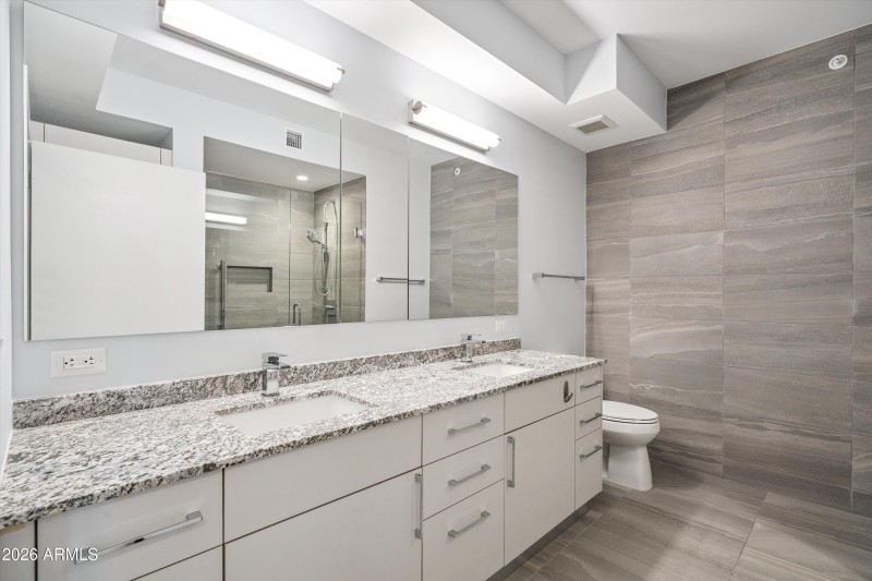 Guest Bath with Dual Vanities