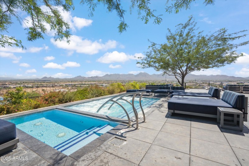Rooftop Cold Plunge and Hot Tub
