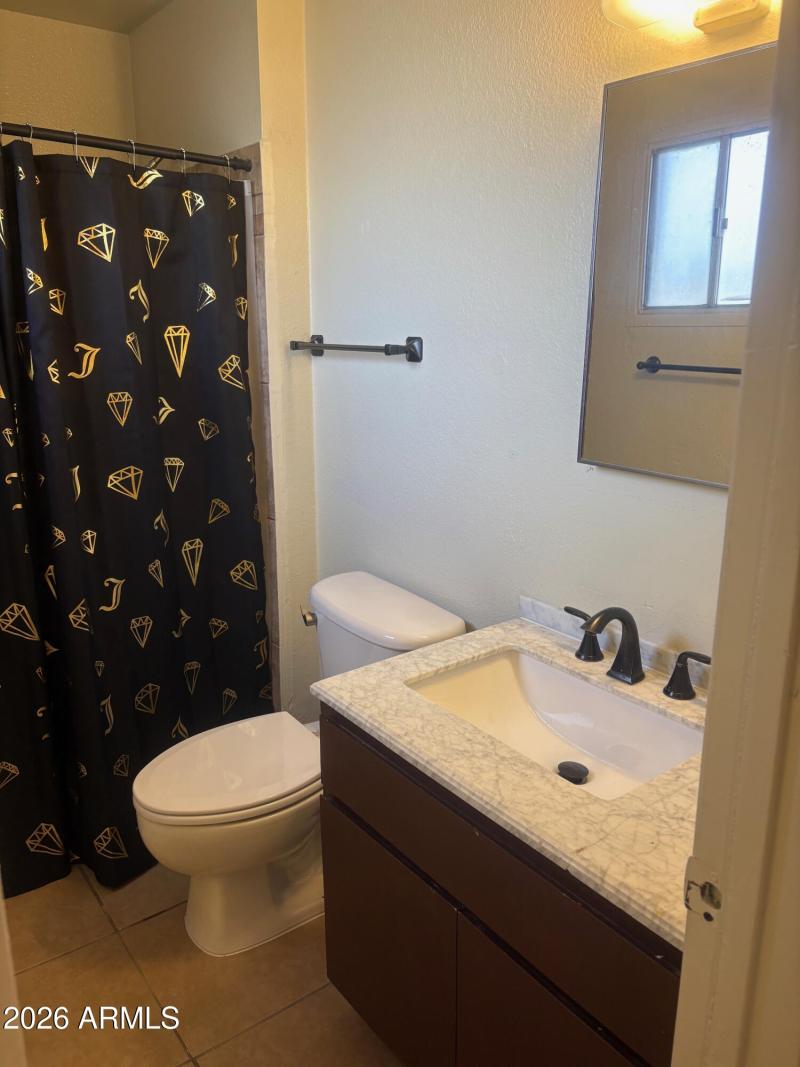 Master bathroom w:shower