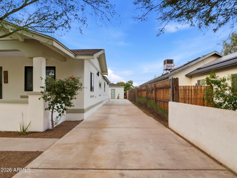 Willetta Slab Parking