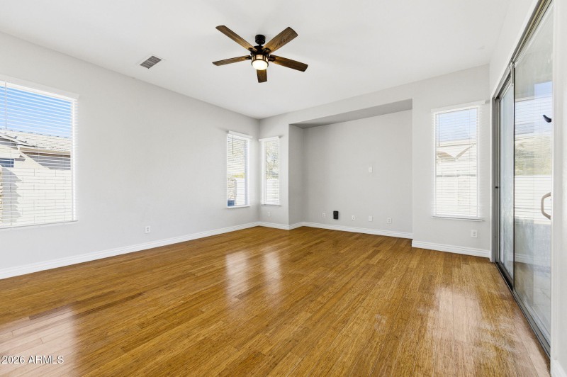 24-web-or-mls-44572 Granite Dr-24