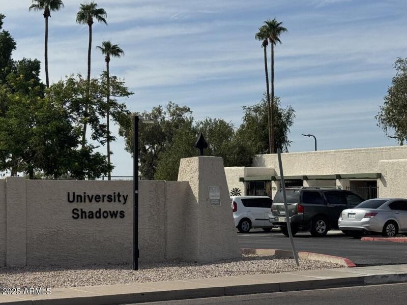 B8FE1E24-EAD8-4FEE-B168-91920639C61E_1_1