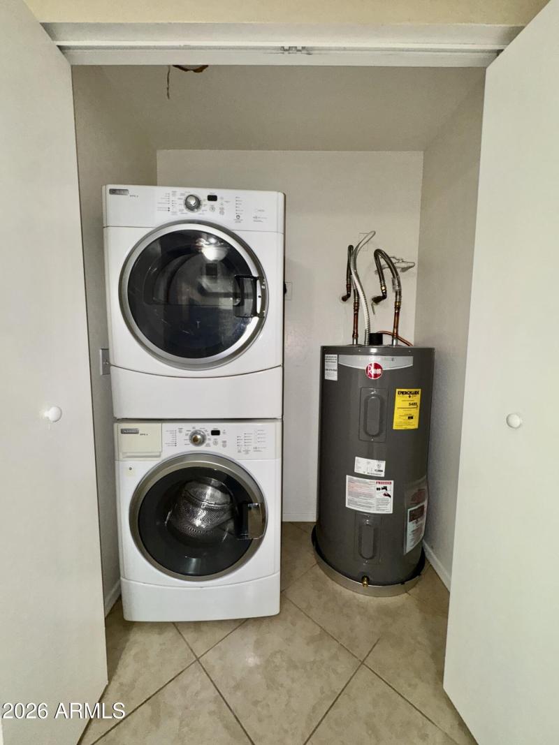 E016EA8C-71F5-484B-A940-71D86C2FB452_1_2