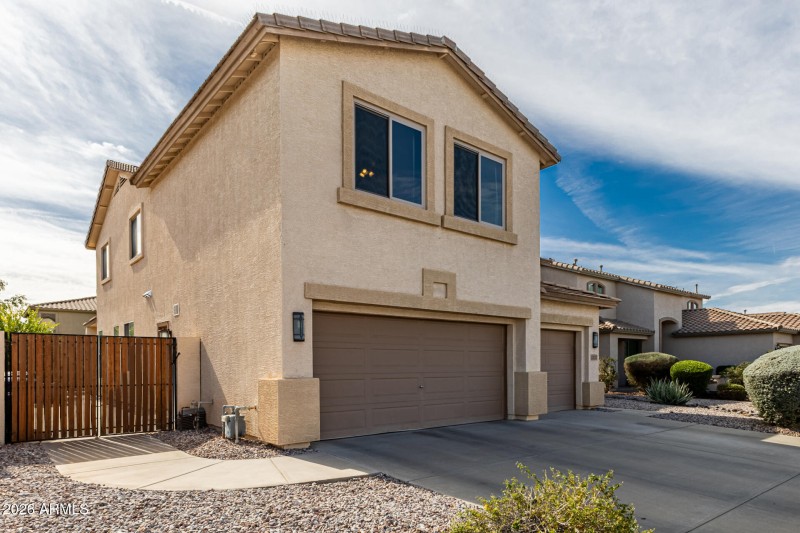 01 - Carla Vista 2123