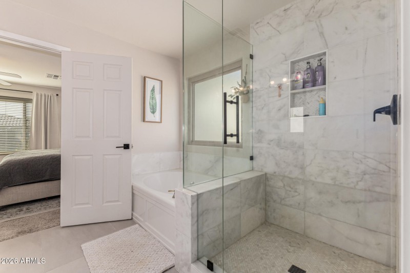 27 - Carla Vista 2123