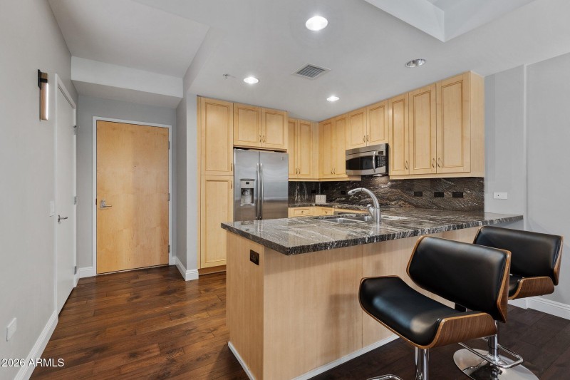 2-web-or-mls-7D3A7473