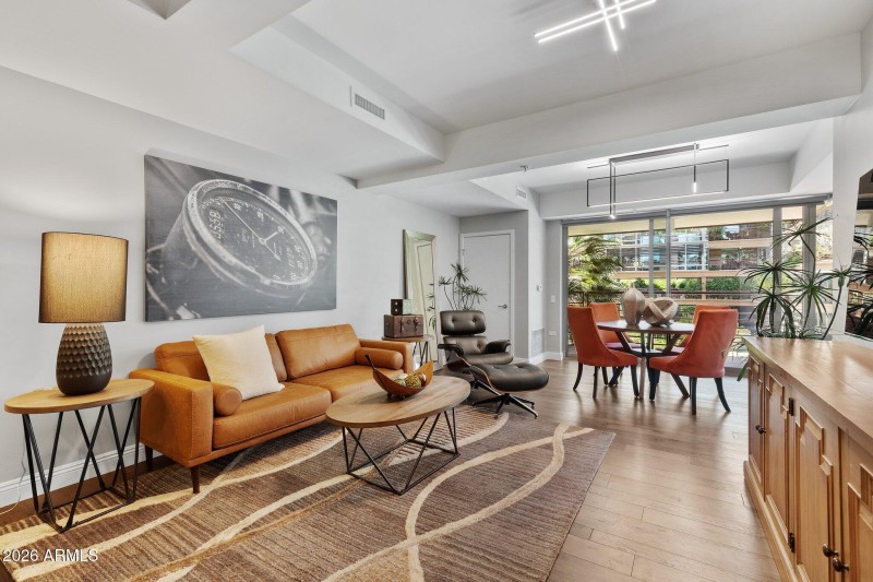 5-web-or-mls-7D3A7488