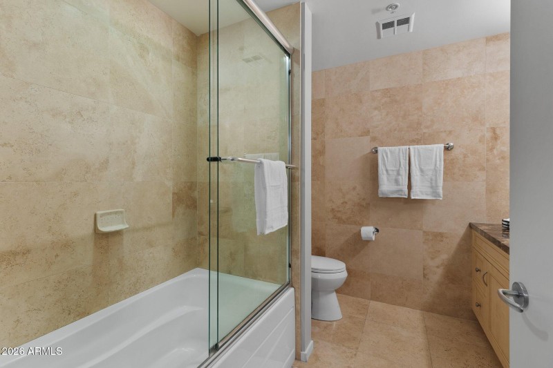 16-web-or-mls-7D3A7543