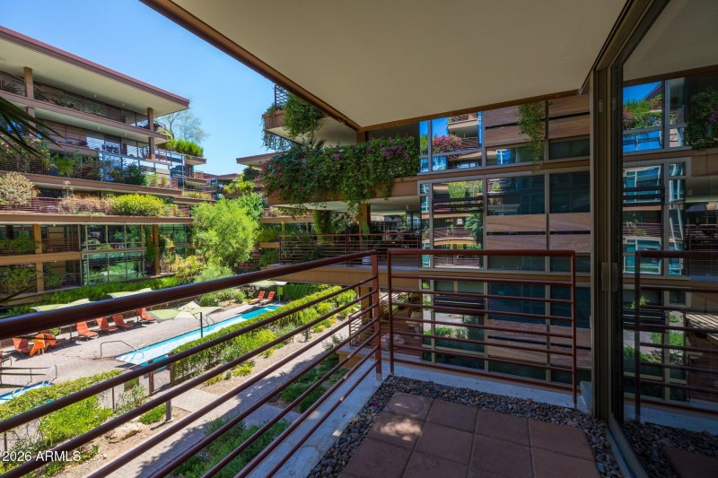 21-web-or-mls-7D3A7564