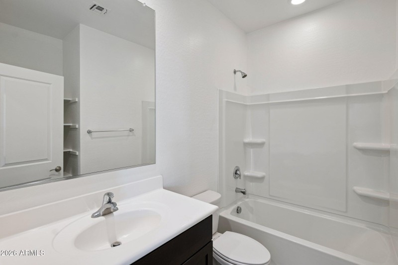 19-web-or-mls-4385-w-allen-st