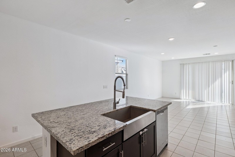 7-web-or-mls-4385-w-allen-st