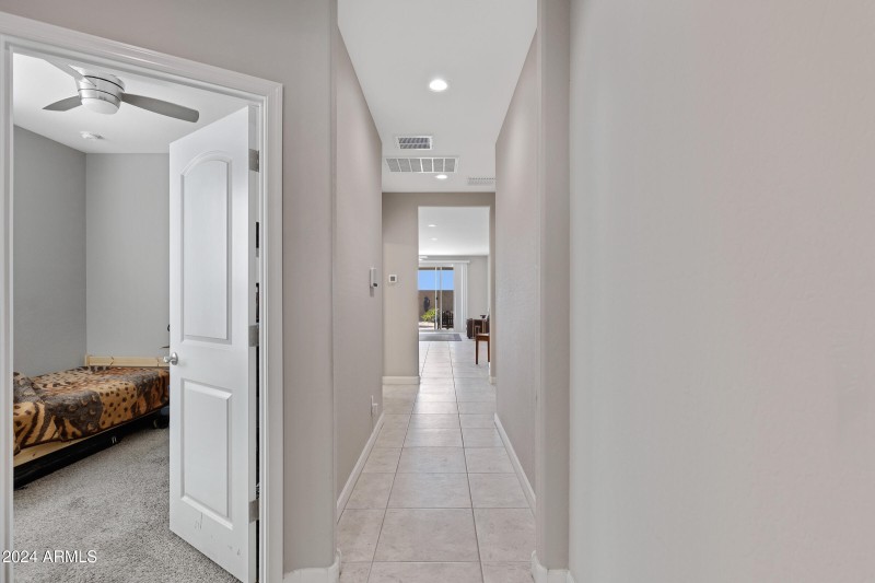 2310 N Comiskey Dr-5