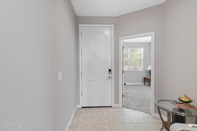 2310 N Comiskey Dr-6