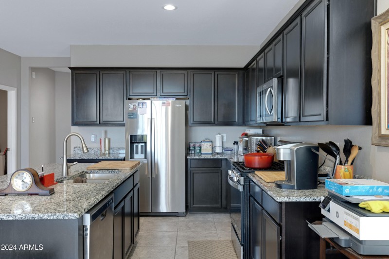 2310 N Comiskey Dr-14