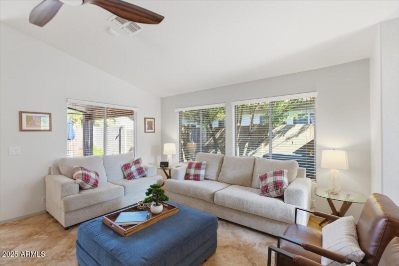 16-9316 E Monterey Ave