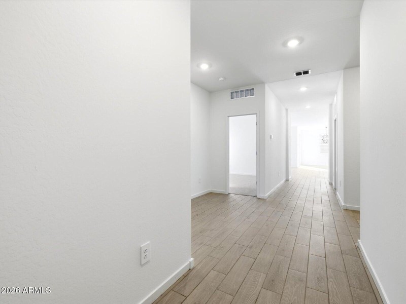 23-7e76fed5-1b4e-4d75-ab19-c990494e7bae