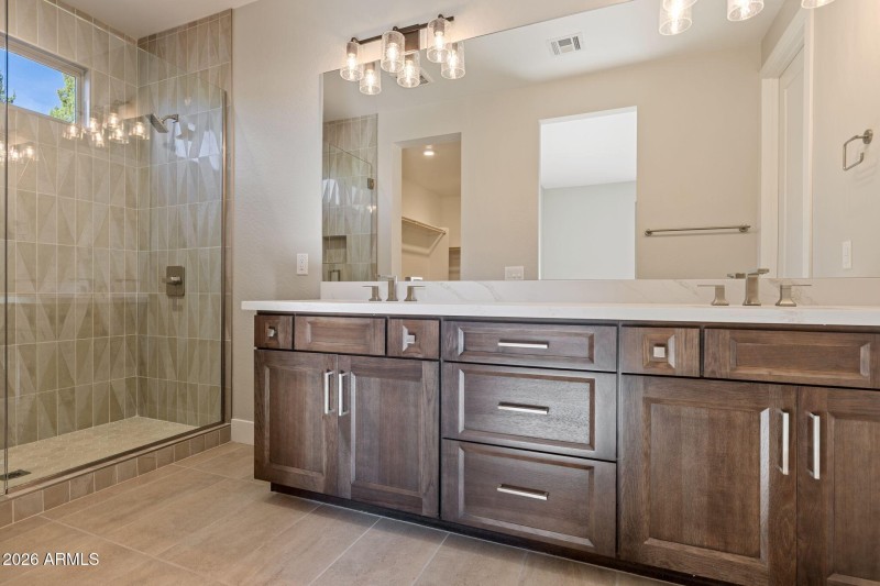 084-Primary Bathroom