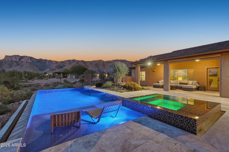 3070 S Morningside Ln