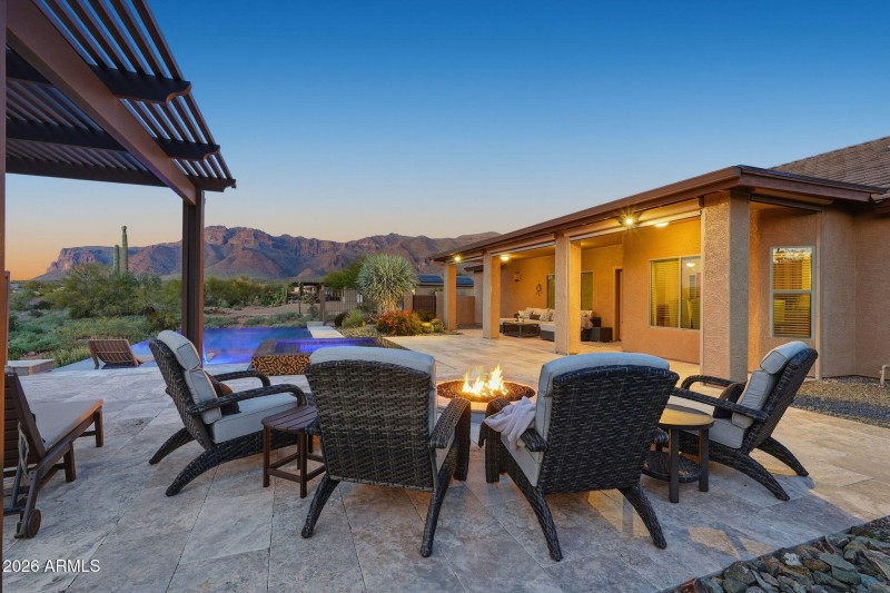 3070 S Morningside Ln