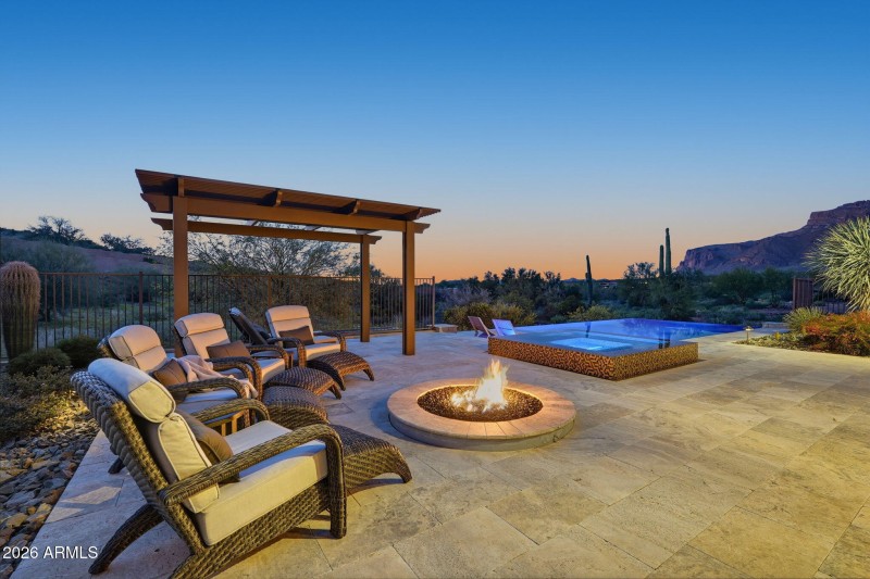 3070 S Morningside Ln