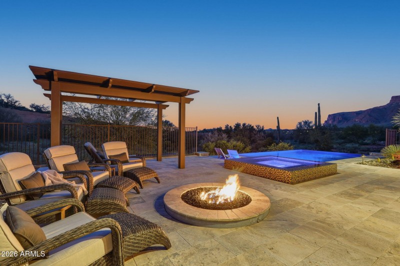 3070 S Morningside Ln