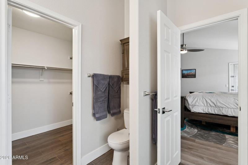 22-web-or-mls-4637-e-fernwood-ct