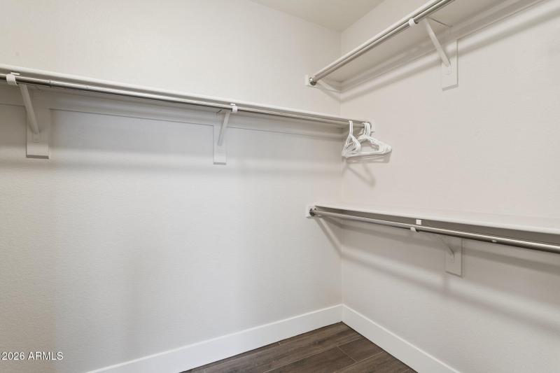 23-web-or-mls-4637-e-fernwood-ct