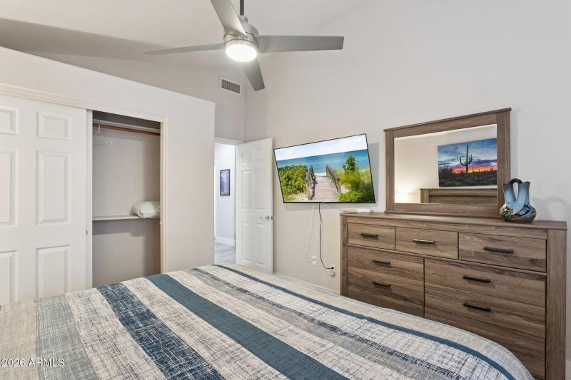 28-web-or-mls-4637-e-fernwood-ct