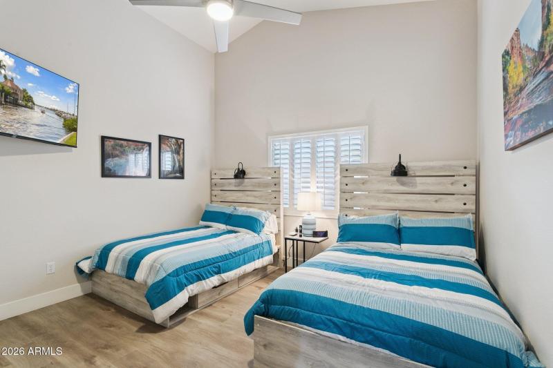 24-web-or-mls-4637-e-fernwood-ct