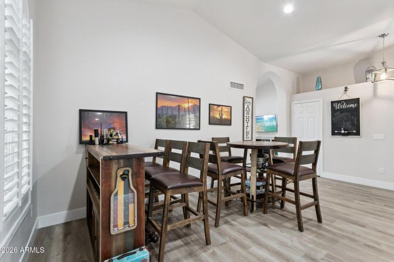 10-web-or-mls-4637-e-fernwood-ct