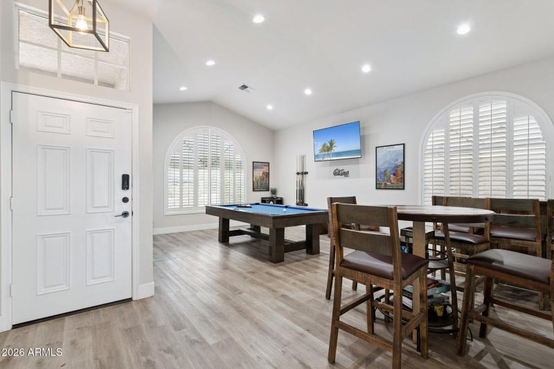 9-web-or-mls-4637-e-fernwood-ct