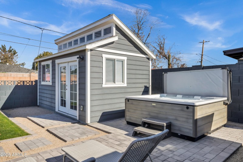 3046 E Glenrosa Ave-43