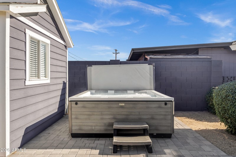 3046 E Glenrosa Ave-42