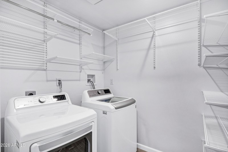 3046 E Glenrosa Ave-33