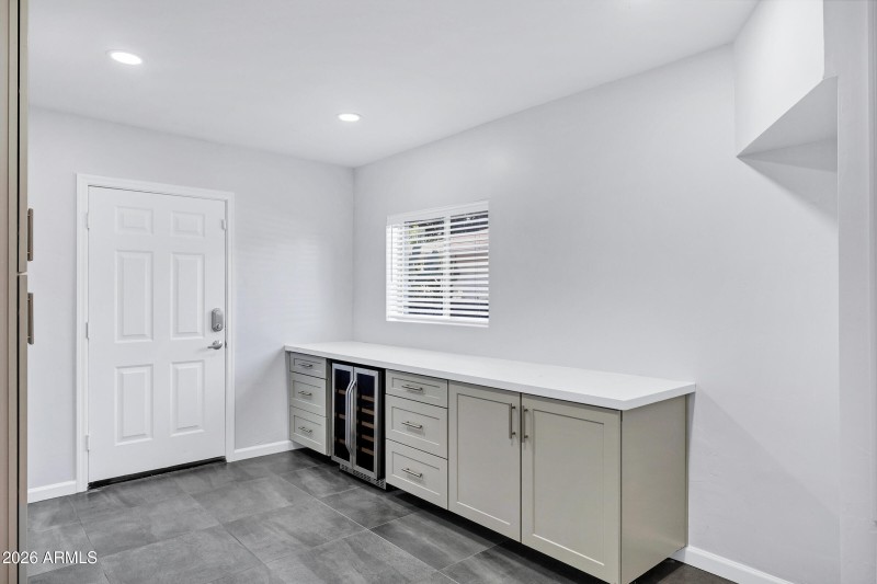 3046 E Glenrosa Ave-32