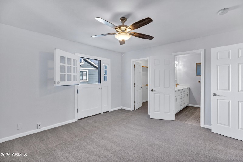 3046 E Glenrosa Ave-28