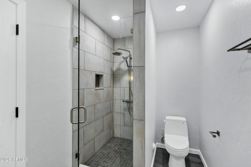 3046 E Glenrosa Ave-22