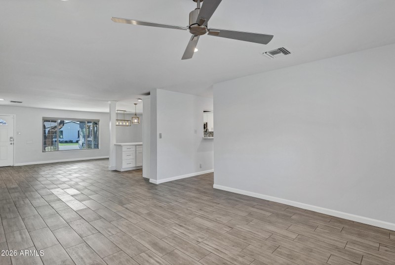 3046 E Glenrosa Ave-17