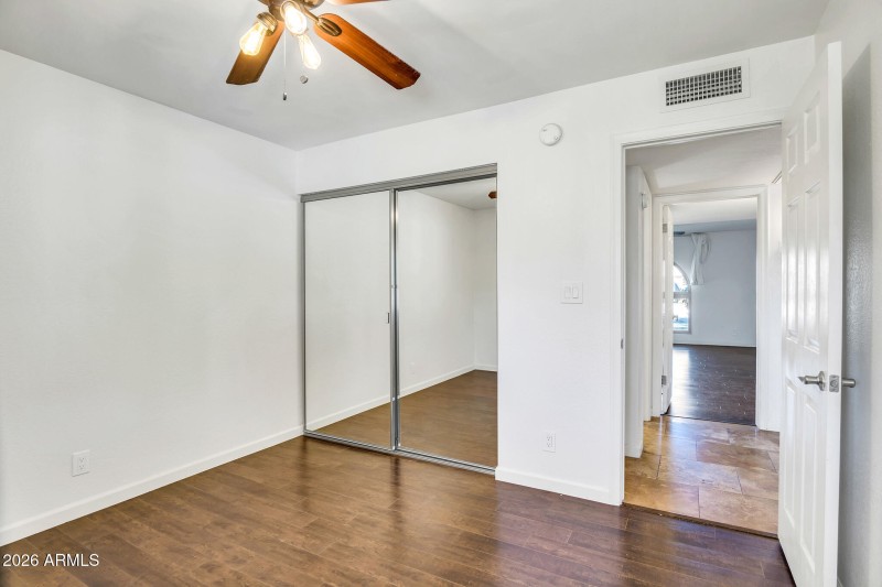 10645 E Mercer Ln-22