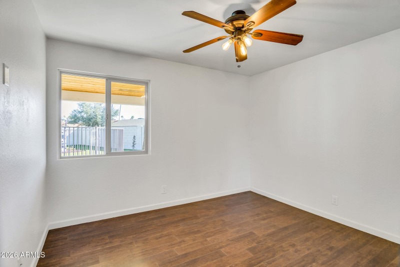 10645 E Mercer Ln-23