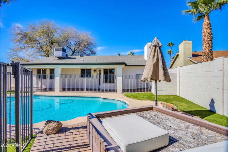 10645 E Mercer Ln-33