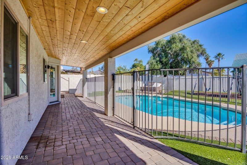 10645 E Mercer Ln-40