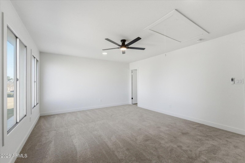 13-013-primary-bedroom