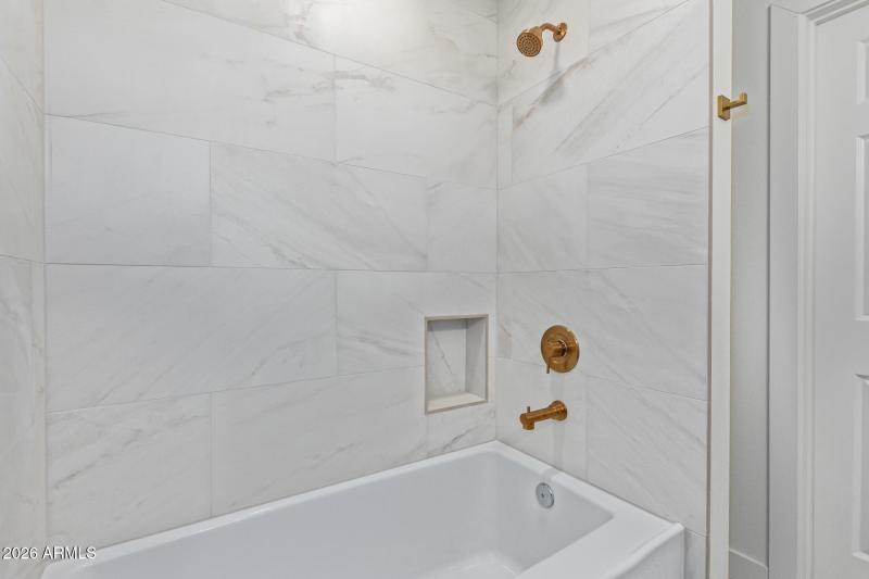 Bathroom 2 - 2nd master