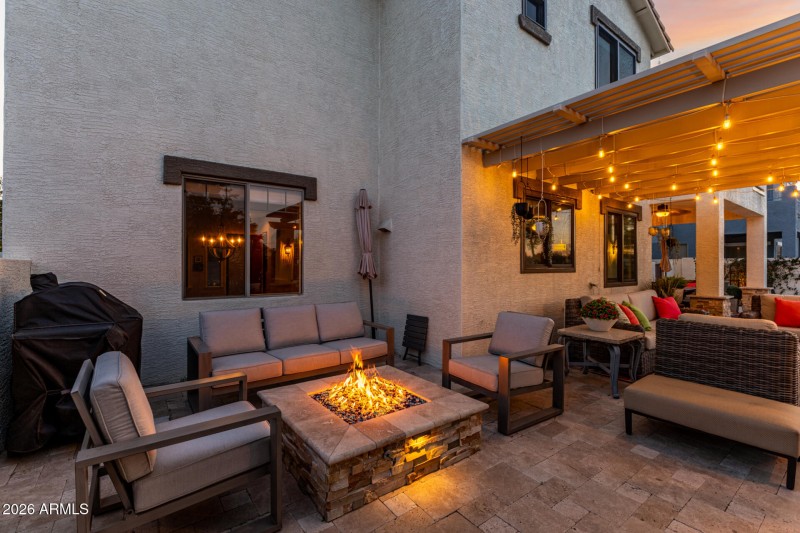 Cozy up around the Gas F/P