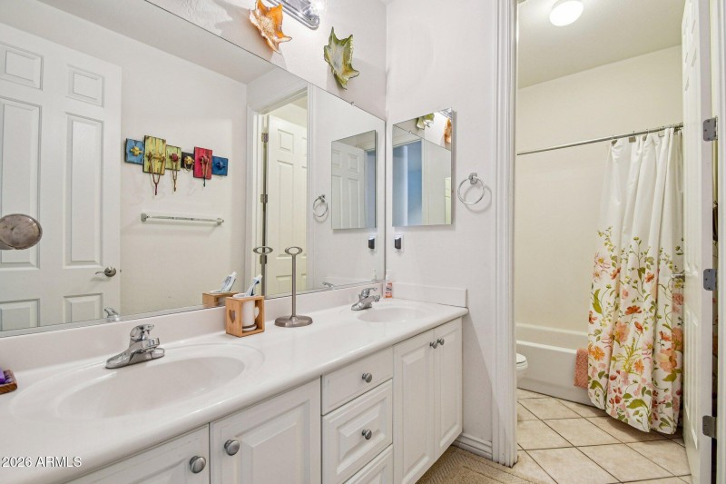 49-web-or-mls-N 132nd Ave-S2901-049