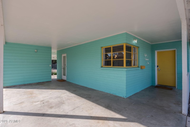 805 E Jackson Ave - 03