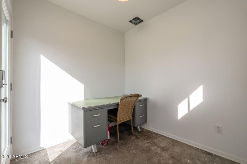 805 E Jackson Ave - 15