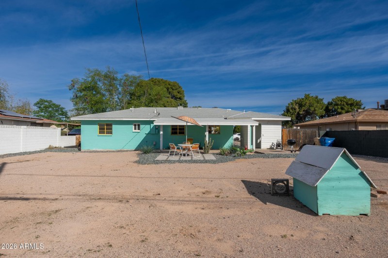 805 E Jackson Ave - 18