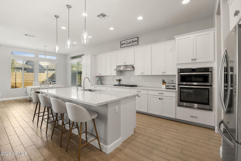 11-web-or-mls-2860-e-pinto-dr